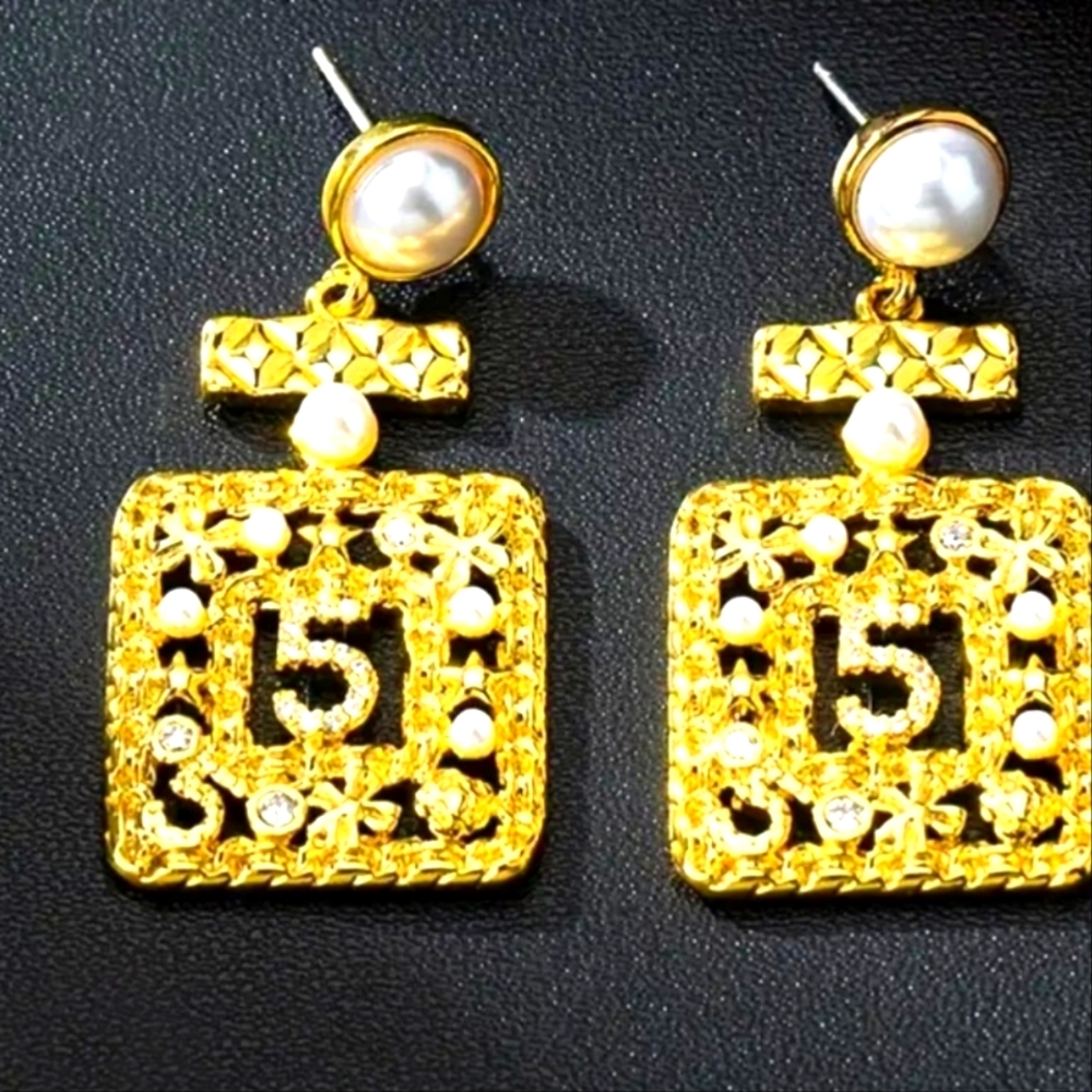 N° 5 Earrings  💥